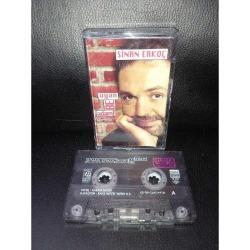Kaset Sinan Erkoç uyan be adam albümü. Kartonet iki yerinden bantlı. Orijinal. Sorunsuz çalışıyor.