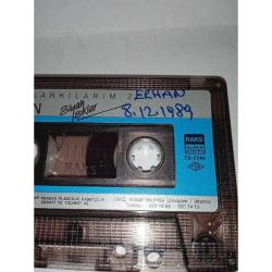 Kaset Kayahan Benim sarkilarim 2 siyah ışıklar albümü. Orijinal 1989 dönem Kağıt Baskı. Kasette yazı var.