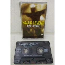 Kaset Haluk Levent Yine Ayrılık albümü. Orijinal. Sorunsuz çalışıyor.