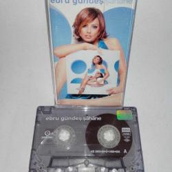Kaset Ebru Gündeş Şahane  albümü. Orijinal. Sorunsuz çalışıyor.