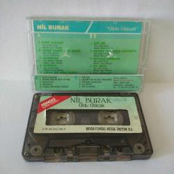 Kaset Nil Burak Oldu Olacak albümü. Orijinal. Sorunsuz çalışıyor. Kasette yazı var.