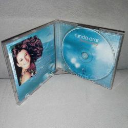 Cd Funda Arar Sevda Yanığı albümü. Orijinal. Sorunsuz çalışıyor.