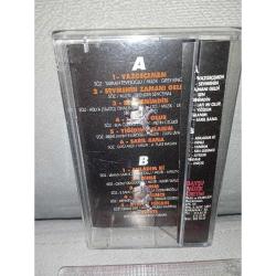 Kaset Kibariye işte ses işte yorum Albümü. 1993 Foneks Orijinal koleksiyonluk. Sorunsuz çalışıyor.