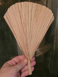 70 - 80 YILLIK HACDA KULLANILMIŞ HURMA YAPRAĞINDAN YELPAZE.