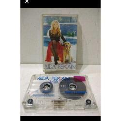 Kaset Ajda Pekkan Eğlen güzelim albümü. Orijinal. Sorunsuz çalışıyor.