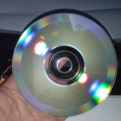 CD MFÖ collection Albümü Mazhar Fuat Özkan. Orijinal. Sorunsuz çalışıyor.