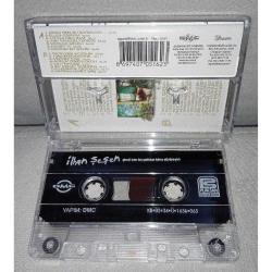 Kaset İlhan Şeşen şimdi ben bu şarkıları kime Söyliyeyim albümü. Orijinal. Sorunsuz çalışıyor.