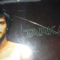 Cd Tarkan kuzu kuzu remix albüm. Dinlemeyi etkilemeyen çizikler var. Orijinal. Sorunsuz çalışıyor.