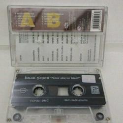 kaset İlhan Şeşen neler oluyor bize Albümü. Orijinal. Sorunsuz çalışıyor.
