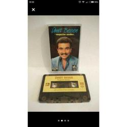 Kaset Ümit Besen vazgeçtim senden Albümü. Kasette yazı var. Orijinal. Sorunsuz çalışıyor.