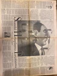 PAZAR POSTASI GAZETESİ DOĞUM GÜNÜ HEDİYESİ - 30 TEMMUZ 1994 - SAYI: 32 - TAM TAKIM 12 SAYFADIR -Mehmet Altan-Nihal Mete-Cengiz Aytmatov-Burhan Ekinci-Bilge Egeli-Fikret Bila-Taha Akyol-Çetin Barlas-Mine Kırıkkanat-Refik Durbaş-Mesut Yılmaz-Yusuf Özal-Fahri Korutürk-Bülent Ecevit-Turgut Özal-Mehmet Altan-Cengiz Aytmatov-Teslime Çınar-Cengiz Aytmatov’la politikadan sinemaya-Teslim olmayan Teslime-Bu kadın da KİM?-Sağ’da da kazan kaynıyor-Devletin tepesinde çözüm üretimi olmazsa-2. Cumhuriyet-Skandallar hesaplaşmalar parçalanmalar-Barışta kraliçe parmağı-Haklar ve özgürlükler nereye kadardır?-Özelleştirme demokrasileşmenin önkoşuludur-Osmanlı ve Kapitalizm-Eylül sendromu yeniden kaos sosyal patlama-SHP’nin durumu