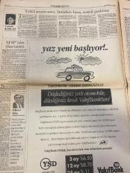 PAZAR POSTASI GAZETESİ DOĞUM GÜNÜ HEDİYESİ - 30 TEMMUZ 1994 - SAYI: 32 - TAM TAKIM 12 SAYFADIR -Mehmet Altan-Nihal Mete-Cengiz Aytmatov-Burhan Ekinci-Bilge Egeli-Fikret Bila-Taha Akyol-Çetin Barlas-Mine Kırıkkanat-Refik Durbaş-Mesut Yılmaz-Yusuf Özal-Fahri Korutürk-Bülent Ecevit-Turgut Özal-Mehmet Altan-Cengiz Aytmatov-Teslime Çınar-Cengiz Aytmatov’la politikadan sinemaya-Teslim olmayan Teslime-Bu kadın da KİM?-Sağ’da da kazan kaynıyor-Devletin tepesinde çözüm üretimi olmazsa-2. Cumhuriyet-Skandallar hesaplaşmalar parçalanmalar-Barışta kraliçe parmağı-Haklar ve özgürlükler nereye kadardır?-Özelleştirme demokrasileşmenin önkoşuludur-Osmanlı ve Kapitalizm-Eylül sendromu yeniden kaos sosyal patlama-SHP’nin durumu