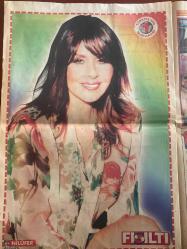 FISILTI GAZETESİ DOĞUM GÜNÜ HEDİYESİ - 3 - 9 KASIM 2004 - SAYI: 16 - TAM TAKIM 24 SAYFADIR -İbrahim Tatlıses - Asena - Semra Hanım - Ahu Türkpençe - Hakan Altun - Ebru Gündeş - Nedim Keçeli - Seda Sayan - Özcan Deniz - Bilal Özcan - Müslüm Gürses - Muazzez Abacı - Yılmaz Morgül - Tülin - Perihan Savaş - Caner - Teri Yeşilmen - Mustafa Topaloğlu - Tarık Mengüç - Sevim Soykan - Nilgün Belgün - Tarık Akan - Aylin Aslım - Müge Anlı - Şebnem Ferah - Beren Saat - Bülent Ersoy - İzel - Naz Elmas - Derin Saatçi - Sibel Can - Gülşen - Nihat Doğan - Ayşegül Aldinç - Hande Yener - Ebru Şallı - Aykut Işıklar - Nilüfer Yumlu - Müşfik Kenter - Ata Soyer - Mustafa Büyükşahin - Tatlıses vurulacaktı - Şok Tatlıses vurulacaktı - Hakan’a ihanet - Dört dişi çürük - Of anam of - Özcan sevgisi - Siz adama oruç da bozdurursunuz - Fakirhaneme paha biçilmez - Bir garip nikah hatırası - 50 milyarlık oyuncak adı - Bayramda kim nerede - Ramazan ayında estetik kuyrukları - NİLÜFER POSTERİ