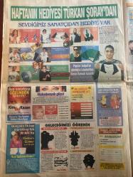 FISILTI GAZETESİ DOĞUM GÜNÜ HEDİYESİ - 3 - 9 KASIM 2004 - SAYI: 16 - TAM TAKIM 24 SAYFADIR -İbrahim Tatlıses - Asena - Semra Hanım - Ahu Türkpençe - Hakan Altun - Ebru Gündeş - Nedim Keçeli - Seda Sayan - Özcan Deniz - Bilal Özcan - Müslüm Gürses - Muazzez Abacı - Yılmaz Morgül - Tülin - Perihan Savaş - Caner - Teri Yeşilmen - Mustafa Topaloğlu - Tarık Mengüç - Sevim Soykan - Nilgün Belgün - Tarık Akan - Aylin Aslım - Müge Anlı - Şebnem Ferah - Beren Saat - Bülent Ersoy - İzel - Naz Elmas - Derin Saatçi - Sibel Can - Gülşen - Nihat Doğan - Ayşegül Aldinç - Hande Yener - Ebru Şallı - Aykut Işıklar - Nilüfer Yumlu - Müşfik Kenter - Ata Soyer - Mustafa Büyükşahin - Tatlıses vurulacaktı - Şok Tatlıses vurulacaktı - Hakan’a ihanet - Dört dişi çürük - Of anam of - Özcan sevgisi - Siz adama oruç da bozdurursunuz - Fakirhaneme paha biçilmez - Bir garip nikah hatırası - 50 milyarlık oyuncak adı - Bayramda kim nerede - Ramazan ayında estetik kuyrukları - NİLÜFER POSTERİ