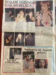 FOTOSPOR GAZETESİ DOĞUM GÜNÜ HEDİYESİ - 19 ARALIK 1993 - SAYI: 34 - 2 SAYFADIR -Gizem - Sevililer - Sazener - Ayşecik - Perihan Savaş - Hülya Yiğitalp - Cüneyt Arkın - Sezen Aksu - Banu Alkan - Ayşegül Aldinç - Zeki Müren - Ferdi Özbeğen - Necmi Türk - Günşır Bayrın - Gülgün Bayrın - Oya Aydoğan - Güngör Bayrın - Zerrin Çelikgül - Ertuğ Tunalı - Nefise Karatay - Galip Usta - Haldun Dormen - Oya Peri - Nuri Alço - Tamer Yiğit - Hülya Koçyiğit - Çetin Tekindor - Gizem’in mazereti soyunmasından büyük - Çağ atlıyormuş - Sesleri yüzünden başları belada - Bu ne güzel ses susabilir mi - Bayan ödül nereye - Geceler karara bilir - Ayşegül Aldinç için tehlike çanları - Ve Zeki Müren - Dişi gazelhan zorlanıyor - İlk kez ayrıldılar - Yeşilçam’a bir Ayşecik geliyor - Çocuğumu Türkiye’de doğuracağım - Elini kana buladı - Tutuşacaktı - Unutamıyor - Uçamadığına yandı