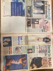 HAFTASONU GAZETESİ DOĞUM GÜNÜ HEDİYESİ - 26 NİSAN 1995 - SAYI: 17 - TAM TAKIM 20 SAYFADIR -Memiş-Sisi-İdil Çeliker-Orhan Gencebay-Hülya Avşar-Sinan-Begüm-Tülay Mine-Mine Mutlu-Necat Uygur-Yüksel Şengül-Ömer Ünlüçay-Hayal Davran-Adnan Şenses-Begüm-Özbek-Ayşe Byazıt-Sibel Çarmıklı-Sarıhan Tekin-Aylin Oktay-Ece Güner-Bahar Gökpınar-Nesrin Liter-İnci Gazioğlu-Feryal Gülman-Gülşen Işık-Birsen Renda-Bahire Güven-Rüzzan Ziyal-Dr. Müşfik Koryak-Aliye Esen-Bellur Tokat-Gül-Kosta Şonef-Figen-Zeki Çamkak-Dilek Anayolu-Ferai Ören-Levent Pişkiner-Seren Serengil-Orhan Onör-Nukhet Mızraklı-Haftasonu-Memiş’e 3. Homo Raporu-Sisi, Memiş’i dövecekti-Almanya’da neler oldu-Ağır Roman nihayet-Hülya’nın ilk muradıyeti-Nişanlım hamileymiş Sinan-Mine’yi morartan kadın-Üçledi ve kaçtı-Mucize yaratan devlet memuru-Sırtımdan para kazananlara lanet olsun-Tıp’taki asalaklar-Begüm’ün kalbi pit pit atıyor-Artık gizlenmiyorlar-Hayal Davran aşkı-Bir Özbek daveti-Defiledeki manken konuklar-Derishow’un sürprizi-Mücevherl