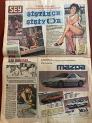 ŞEY GAZETESİ DOĞUM GÜNÜ HEDİYESİ - 12 TEMMUZ 1986 - SAYI: 43 - 4 SAYFADIR -Nazan Şoray-Ahmet Özhan-Handan Müftüoğlu-Filiz Akın-Harika Avcı-Ferdi Tayfur-Necla Nazır-Burçin Orhon-Sezen Aksu-İbrahim Tatlıses-Ayşe Seymen-Serpil Çakmaklı-Nükhet Duru-Nilüfer-Mehtap Demir-Derya Arbaş-Arif Kaptan-Hülya Süer-Kadir İnanır-Derya Tuna-Gönül Öner  Nazan Şoray 5 aylık hamile-Ahmet Özhan bu günahı temizlemeli-Kaçışındaki esrar perdesi kalktı-Evlilik masalını başlatan buluşma-Bu da Özhan’ın kopamadığı Filiz-Yasak aşkın bedeli 200 milyonluk daire-Şarkıcılık sırası kayınçoda-Ferdi Tayfur Necla Nazır aşkı yeni bir şöhret doğuruyor-Bu kazığın acısını çıkaracağım-Sahnede fiyat rekorları-1.5 milyonluk Sezen-14 milyonluk İbo Show-TRT’nin örtemediği şarkıcı-Çeşme’de bıngıl bıngıl bir yıldız-En büyük şanssızlığı Türk şarkıcı olması-Böyle bir yarışma tek başına sunulmaz-Festivalin bedavacıları-Nükhet Duru için tehlike çanları çalmaya başladı-Şiştikçe şişiyor-Milüfer yine aşk hattında