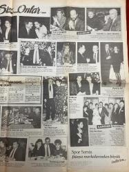 HAFTANIN SESİ GAZETESİ DOĞUM GÜNÜ HEDİYESİ - 5 ŞUBAT 1988 - SAYI: 6 - TAM TAKIM 12 SAYFADIR - Kayahan-Sezen Aksu-Müjde Ar-Türkan Şoray-Samantha Fox-Sener Şen-Rıfat Ilgaz-Nuri Gantar-Nilüfer-Gönül Yazar-Zeki Müren-İbrahim Tatlıses-Meral Gölüsoy-Sadri Alışık-Bülent Ersoy-Erol Sabancı-Beyza Cennet-Ahmet Akbalık-Sadullah Aslan-Ayşegül Süleyman-Ufuk Tok-Aydın Doğan-Hüseyin Aslan-Ayşe Şule Bilgiç-Murat Tokatlıoğlu-Filiz Özdemir-Mahmut Ceylan-Haldun Dormen-Hande Ceylan-Metin Yakar-Hülya Yıldız-Tanju Okan-Melih Yücel-Hülya Koçyiğit  Porno oyunu-Müjde mi Türkan mı-Eşek davası-Baba dayağı bardağı taşıran son damla oldu-Ve kuş yine yuvadan uçtu-Kayak sporuna gönül verenler-Şahika harikalar yaratıyor-Nuri Gantar alafranga tezgahtar-73 ödüllü türkücü-İsrail’in Zeki Müren’i İbo’nun kanatları altında-Müzik ilahesine Miki kazığı-Enflasyon hadım ediyor-Şimdi güzellik salonları çantaya sığıyor-Mecbur kalmadıkça asla bıçak altına yatmayın-Gut’a dikkat-Haftanın VIP’leri-Flaş sosyete-Biz Siz Onlar-Dost yem