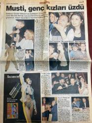 SABAH YILDIZI GAZETESİ DOĞUM GÜNÜ HEDİYESİ - 8 NİSAN 1999 - TAM TAKIM 8 SAYFADIR -Kerem Alışık - Aydan Şener - Nigar - Mustafa Sandal - Ece Erken - Yonca Evcimik - Reyhan Karaca - Hakan Aysev - Hakan Yılmaz - Haldun Dormen - Nilüfer - Catherine Arley - Özden - Hakkı Bayyan - Melek Görgün - Barış Manço - Mahsun Kırmızıgül - Şebnem Ferah - Yasemin Özmutlu - Ali Haydar - Hanım - Vakkas - Güner Görevte - Ali Sunal - Mahir Günşiray - Erdoğan Sevgin - Hicran Aygün  Kabadayı olmak bana göre değil - Elma meyvelerin kralı elmanın yararları saymakla bitmiyor - Kendi zayıflatıyor suyu iştah açıyor - 1963’ten 1999’a Kerem Alışık - Aydan’la aramıza bir kırgınlık girdi - Şampiyonları hiç böyle görmediniz - Mustafa Sandal genç kızları üzdü - Güzel hayranları ne yaptın Musti diye bağırdılar - Özden kelleyi zor kurtardı - Küçük Manço’ya anlamlı ödül - Mahsun’un İstanbul kaçamağı - Aydan’ı seviyorum ayrıldığınızı zannettim - Cinsel arzular neden yok olur - Renkli sebzeler sağlıklı vücutlar - Tırnak yeme