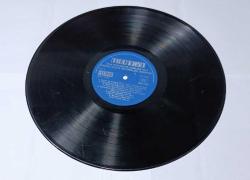 JAN JÄGERSTEDT - VARA POPULÂRASTE VISOR MED HELA SVERIGES NYASTE TRUBADUR -  33'LÜK LP PLAK 10/8,5 KONDİSYONDA