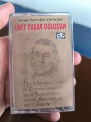 Ümit Yaşar Oğuzcan Kendi Sesinden Şiirleriyle ( Diskotür 1993 )