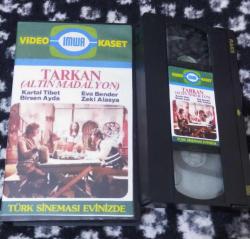 TARKAN ALTIN MADALYON 1972 SANSÜRSÜZ 1 SAAT 24 DAKİKA TELESİNE VHS