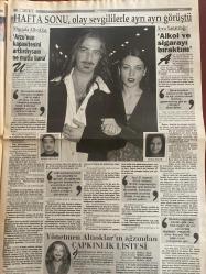 HAFTASONU GAZETESİ DOĞUM GÜNÜ HEDİYESİ - 15 MART 2000 - SAYI: 11 - TAM TAKIM 16 SAYFADIR -Selin Toktay-Sergen Yalçın-Hülya Avşar-Tolga Sarıoğlu-Ajda Pekkan-Dilek Ayazoğlu-Orhan Gencebay-Yavuz Bingöl-Burhan Çaçan-Arto Tunçboyacıyan-Yıldırım Arıcı-Muazzez Ersoy-Yılmaz Erdoğan-Demet Akbağ-Zafer Çika-Sibel Can-Sulhi Aksüt-Tülin Şahin-Gizem Özdilli-Ceylan-Sezen Aksu-Serdar Ortaç-Emrah-Ali Ramazanoğlu-Seren Serengil-Kibariye-Ayşe Arman-Ayşegül Aldinç-Mehmet Ali Erbil-Ebru Gündeş-Kadir İnanır-Demet Şener-Uğur Dündar-Ayşe Tolga-Türkan İnanoğlu-Mustafa Gezer-Selçuk Ural-Hülya Koçyiğit-Banu Alkan-Yunanlı enişteyle sıcak gece-Selin küfelik-Ajda’nın senkronu tutmadı-Orhan abiye sitem-Yine kıpır kıpır-Emoş’a jest-Yılan hikayesine dönen evlilik-Podyumun yeni ikilisi-Muazzez’in gözdesi-Arto’yu Yıldırım çarptı-Hayko’nun müstakbel gelini-Keyifler keka-Buzlar eriyor-Sezen nerede enişte orada-Ortaç’ın Ataç’ı-Cici Baba’yla nikah pazarlığı-İşte Seren’in gizlediği erkek-Kibariye sevinçten uçuyor 2 aylık ham