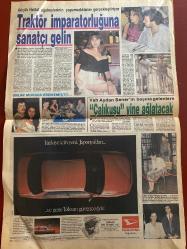 HAFTASONU GAZETESİ DOĞUM GÜNÜ HEDİYESİ - 31 AĞUSTOS 1990 - SAYI: 35 - 2 SAYFADIR -Songül Ülkü-Ahu Tuğba-Müslüm Gürses-Aydan Şener-Orhan Hattat-Oya Aydan-Meral Zeray-Ayşe Gencer-Nigar Uluer-Hülya Aksan-Yelda Doğan-Güzel katile yakışıklı avukat-Erkek avcıları-İzmir’de Ahu’lu skandal-Üniversiteli çerez-Traktör imparatorluğuna sanatçı gelin-Çalıkuşu yine ağlatacak