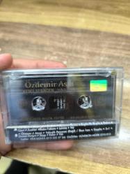 Özdemir Asaf kendi sesinden şiirleriyle yalnızlık paylaşılmaz kaset
