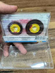 İNSAN SEVİNCE FERDİ TAYFUR KASET