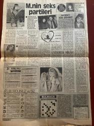 HAFTANIN SESİ GAZETESİ DOĞUM GÜNÜ HEDİYESİ - OCAK 1989 - 4 SAYFADIR -Seyyal Taner-Muhterem Nur-Faruk Tınaz-Tüdanya-Suna Özal-Birolay Şükrü-Fezal Hanım-Ferhunde Yendi-Yüksel Beksel-Şahsuvar Edis-İsmet Giritli-Muharrem Edis-İleri Yılmaz-Salih Hilton-Seren Önal-Rüyak Süreyya-Dilek Altan-Ali Sait Erenay-Murat Arıoğlu-Gülsen-Gülden Eren-Meral Çakıröy-Varol Çakıröy-Vinelli Mobilya-Gülsün Birsen-Atilla Mahir-Müjdat Gezen-Hümeyra-İlham Geli-Birsel Dökücü-Şükrü Cansızel-Talip Emiroğlu-Nihat Dalay-Arzu Bora-Sevsi Kantarık-Müge Esmercan-Küçük İskender-Ertuğrul Özkök-M. nin seks partileri-Eurovision’da son raunt-Muhterem Nur dayak yedi-Tüdanya’nın fendi Faruk Tınaz’ı yendi-Haftanın VIP’leri-Komşuluktan evliliğe-Flaş sosyete-Biz siz onlar-Realizmden romantizme dönüş-Boğaz’ın son hüneri-Amarcord-Tenis’in faydasını gördüler-M. nin seks partileri-Sevsi’ni kim dövdü-Uyduruk nikah-Burcunuz ve siz