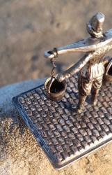 Antika gümüş 835 ayar Kova minyatür biblo Su taşıyıci