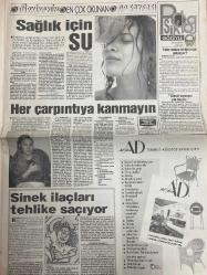 HAFTASONU GAZETESİ DOĞUM GÜNÜ HEDİYESİ - 1993 lü yıllar - 8 SAYFADIR -Dönme-Ateş Çelik-Rüstem Batum-Yıldız Batum-Yasemin Batum-Tilbe Batum-Ramize Dağlı-Yavuz Demir-Ayça Eraklıks-Didem Okan-Bülent Cankurt-Özcan Uluyol-Meral-Serra Türk-Erken Talu-Sami Değer-Mehmet Tura-Nükhet Alben-Ahmet Çapa-Yıldız Mavitan-Gülşen Işık-Zeynep Selçuk-Ali Selçuk-Banu Başar-Ayşe Gurur-Merve Yerdelen-Ada-Levent-Erhan-Sibel Can-Mahsun Kırmızıgül-İbrahim Tatlıses-Orhan Gencebay-Müslüm Gürses-Burhan Kencebay-Muammer Uzelli-Atilla Alpsakarya-Mustafa Güneş-Şahin Özer-Ahmet Selçuk İlkan-Sabri Bahçeci-İskender Ulus-Gül Erda-Mazhar Alanson-Fuat Güner-Özer Ahıska-Muazzez Abacı-Ayşegül Abacı-Funda Abacı-Birsen Abacı-Hülya Süer-Derya Tuna-Yeşim Aral-Banu Dönmez-Zerrin Özer-Banu Koçoğlu-Tarkan-Yüksel Şengül-Kadir İnanır-Fatih Ürek-Zühre Altınışık-Gökhan Akduğan-Gökhan Semiz-Abdullah Şahin-Muhtesem Nejat-Koşan Dr. Köksal-Görünmeyen adamın gözüyle-Dönme’nin kocası çürük çıktı-Görünmeyen adamın gözüyle-Sen dul-Sağlık için