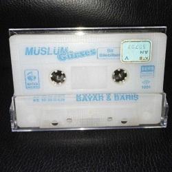 Kaset Müslüm Gürses Bir Bilebilsen albümü. Orijinal. Kartoneti yok, baştan sona dinlendi sorunsuz çalışıyor