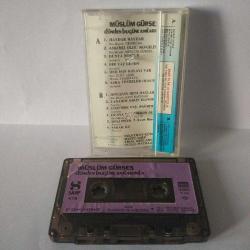 Kaset Müslüm Gürses, Dünden Bugüne Anılarımla albümü. Orijinal. 1987 dönem kağıt baskı. Sorunsuz çalışıyor. Koleksiyonluk