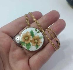 Retro Altın Kaplama Guilloche Mineli Locket Resimlik Kolye