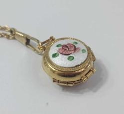 Retro Altın Kaplama Çift Taraflı Guilloche Mineli 4 Resimlik Locket Kolye