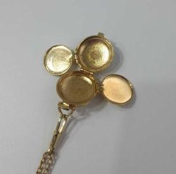 Retro Altın Kaplama Çift Taraflı Guilloche Mineli 4 Resimlik Locket Kolye