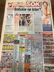 ŞOK GAZETESİ DOĞUM GÜNÜ HEDİYESİ - 20 HAZİRAN 2004 - TAM TAKIM 12 SAYFADIR -Kemal Unakıtan-Alex de Souza-Nijer Tailson-Duvaras Kara-Yonca Ceylan-Madonna-Britney Spears-Ronaldo-Carlos Cordoba-Vicente del Bosque-Fatih Sonkaya-Ali Güneş-Gökhan Zan-İsmet Taşdemir-Önder Turacı-Flavio Conceiçao-Emre Belözoğlu-Trapattoni-Özcan Deniz-Davut Güloğlu-Yasemin Kozanoğlu-Bülent Şakrak-Serhat-Mehdi Kurcaoğlu-Şennur Sezen Vergide affın af’ı geliyor-Basın yatakta bakan ayakta-Zengine hayat çok kolay-Kelepçeyle evlendiler-Babalar ne ister?-Ronaldo hiç kaçırır mı?-Striptiz yaptı hayatı kaydı-Hooijdonk’u geçerim-Bosque umut saçtı-Alex salladı-Şampiyonluğa geliyorum-Trapattoni bizi yaktı-Özcan’da pişti Davut’a düştü-Bu albüme ulaşmalı-Para kavgası-At koşar mafya kazanır-İnternetten cızzz-Hortum faciası-TEM sular altında-Serhat nefes almak zor