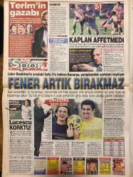 ŞOK GAZETESİ DOĞUM GÜNÜ HEDİYESİ - 9 ŞUBAT 2004 - TAM TAKIM 12 SAYFADIR -Cem Karaca-Muhammet-Erdoğan-Yılmaz Erdoğan-Nurgül Yeşilçay-Ferzan Özpetek-Mehmet Günsur-Saim Gürel-Özlem Gürel-İhsan Aydın-Esra Boğazlıyan-Fatih Terim-Ümit Karan-Berkant-Volkan Ziya Doğan-Fabriçe-Lucescu-Tümer-Orhan Yüce-Cem Ayyıldız-Paris Hilton-Bill Bush-Kamil Odabaşı-PODYUMLARDA ORTADOĞU ATEŞİ-ÇIKLAK SAVAŞ-GENELEVDE PROMOSYON-İtalyanlar ev erkeği olmak için dernekleşti-ÇİKOLATADAN KARAKTER ANALİZİ-MUCİZE BİLİME IŞIK TUTACAK-KARACA’YI KAYBETTİK-Ev erkeği arıyor-Dünyanın en iyisi-Acıdan zevk alıyor-FENER ARTIK BIRAKMAZ-Terim’in gazabı-Kaplan affetmedi-Orkestra şefi gibi-Yüzler gülüyor-NURGÜL’DEN BOMBALAR-Bana sakın seksi demeyin-72’lik dede 22’lik eşinden boşandı-Bara intikam baskını-Umut bebek artık özgür
