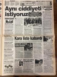 ŞOK GAZETESİ DOĞUM GÜNÜ HEDİYESİ - 4 EKİM 2004 - TAM TAKIM 12 SAYFADIR -Rüştü Reçber-Volkan Demirel-Cem Uzan-Deniz Baykal-Zeynep Özal-Asım Ekren-Serhat Akın-Fatma Şahin-Sümer Tilmaç-Veli Bilgiç-Ünsal Sunat-Hülya Avşar-Fikret Hakan-Hızır Durmuş-Hüsnü Kaya-Şennur Birsel-Erden Ergüden-Orhan Cabaş-Ayşe Korkmaz-Sabancı Ekrem-Yıldıray Baştürk-Hamit Altıntop-Hakan Şükür-Mustafa Erdem-Alex de Souza-Hooijdonk-Nobre-Vezirioğlu-Aydın İlerleyen-Best Model Fatma-Aslı Emel Arzu Fitre ve zekâtı memura verin-Ankara’da G-String kazası-Cem “Evet” dedi-Türk şoförlere özel koruma-Kiralık ünlüler-Sarışınlar kızmasın-Bir başarı öyküsü-Volkan patladı Rüştü çatladı-Han’cılar: 15 yolcular: 0-Şambabası çıktı-Fenerli Serhat’ı uslandıran güzel-Güzellik fuarına akın ettiler-Sümer Tilmaç’ın kopyası-Oyunculuğa dönüyor-Şaşkın intikamcı-Kefil cinayeti-Eşini satırla kesti-Rüşvete suçüstü-Kızının gözü önünde öldü-Beni bırakma amca-Dünyanın en ünlü dergilerine kapak olan Veronica çok özel pozlarıyla yarın SOK’ta Kara Duv