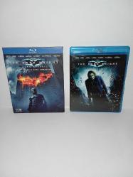 Blu-ray Batman Kara şövalye Bluray. Batman the dark knight. iki diskli özel versiyon. Orijinal TİGLON, Türkçe dublaj ve altyazı seçenekli. 2 Disk. Diskler 10 üzerinden 9.9 Temiz. Karton ceketli. Koleksiyonluk