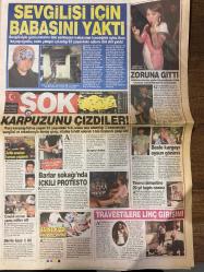 ŞOK GAZETESİ DOĞUM GÜNÜ HEDİYESİ - 10 TEMMUZ 2011 - TAM TAKIM 12 SAYFADIR -Özlem Tekin - Emre - Selen - Nora - Hugh Hefner - Davut Güloğlu - Mustafa Sandal - Şenol Özkaya - Sibel Bilir - Şener Şen - Cem Davran - Birol Güven - Sinan Engin - Aslı - Armağan Çağlayan - Ezgi Ergin - Doğan Duru - Eser Yenenler - Recep Akdağ - Macit Özcan - Fatma Sayın - Kaan Aksoy - Çılgınlık Tavana Vurdu - Erkekleri Gitarla Tavlıyor - Selen’ler Ölmesin - Tak Kondomun Hasını - Körlük Tarihe Karışıyor - Fener’in Rakibi Recep - Değişmeyen Moda Sergen - Sürgün Sana Vız Gelir Aslan’ım - Geceleri Bir Başka Alem - Seksi Biz İcat Ettik - Mustafa Sandal Şişme Balon - Erkek Arıyor - Bayan Vücuda Sapık Dadandı - Ne Sırıtıyorsun Arkadaş - Ölme Kocacığım - Haraç Hesaplaşması - Masum İnsanları Aşağılayarak Şöhreti Yakaladı - Sadece Arkadaşız - Çin Çin - Kadere Bak - Alt Tarafı Bir Karış - Yavrum Bu Ne Hal - Çizer: Arda Aladağ - Çizer: Bordo