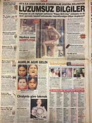 ŞOK GAZETESİ DOĞUM GÜNÜ HEDİYESİ - 5 AĞUSTOS 2002 - TAM TAKIM 12 SAYFADIR -Ali Erdemir - Bill Gates - Rahşan Ecevit - Bülent Ecevit - Nihat Kahveci - Sadettin Saran - Lorant - Ceyhun - Gilberto Silva - Hakan Şükür - Nuno Gomes - Makaay - Fatih Terim - David Beckham - Ronaldo - İlhan - Lucescu - Effenberg - Pascal Nouma - Zaza Enden - Tarkan - Yıldız Tilbe - İlker İnanoğlu - Anna Kournikova - Jean Carper - Phyllis - Gururumuz Dr. Ali Bey - Elveda Kriz - Yine Rahşan Yine Gaf - Son Harekat - Silindir Kanarya - Cimbom’da Kriz - Fener Nihat’ı Alsın - Hep İyi Başlıyor - Lüzumsuz Bilgiler - Herkes Onu Gözetliyor - Ağırlık Ağır Geldi - Cinsiyete Göre Tokmak - Bekaret Demode - Anna Kortta Çirkinleşiyor - Eyvah Zaza Geldi - Tadını Kaçırdılar - Her Zaman Cici - Yollarda Doğuracak - Çin Çin - Kadere Bak - Alt Tarafı Bir Karış - Yavrum Bu Ne Hal - Çizer: Arda Aladağ - Çizer: Bordo