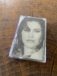 HÜLYA AVŞAR - DOST MUSUN DÜŞMAN MISIN - KASET (JELATİNİNDE)