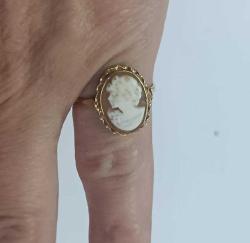 Vintage 14 Ayar Altın Hakiki Shell Cameo Bayan Portre  Yüzük İtalya Ölçü 7