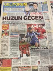 ŞOK GAZETESİ DOĞUM GÜNÜ HEDİYESİ - 5 HAZİRAN 2005 - TAM TAKIM 12 SAYFADIR -Hakan Şükür-Rüştü Reçber-Ersun Yanal-Nihat Kahveci-Tayfun Cora-Gülşen Bubikoğlu-Gülgün Feyman-Pamela Anderson-Brad Pitt-Tuğba Ekinci-Serkan Bayar-Murat İnanç-Gülşah Saraçoğlu-Asuman Dabak-Hülya Avşar-Fatih Ürek-Ragıp Savaş-Atilla Arcan-Naz Elmas-Altan Gördüm-Yeliz Yeşilmen-Ayşegül Aldinç-Burcu Kara-Tamer Karadağlı-Berrak Tüzünataç-Mesut Yılmaz-Tayfun Talipoğlu-Gülben Ergen-Ata Demirer-Mehmet Ali Erbil-Çetin Altan-Zeki Müren Memur söz verdi-Bayan turiste kapkaççı işkencesi-Devlet tezgaha geldi-Harley Turan dünya turunda-Kırmızı serinlik-Almanya çok uzak-Fatih Konya’ya Güreş Ağası olarak çağrıldı-Gökhan gönlünü kaptırdı-Pes doğrusu-Ferrari’ye özel torpil-Annem lezbiyen olmamı istedi-Çita bekçisi kangal-Sigara molasına maaş kesintisi-Ahmet neden kovuldu-Hüzün gecesi-Dünya bizi izledi-En sağlıklısı geniş kalçalar-Laf olsun işte-Çok yazık oldu-Her film izlenmez-Spider Man’e özenince-Bir yağmurluk canı varmış-Freni pa