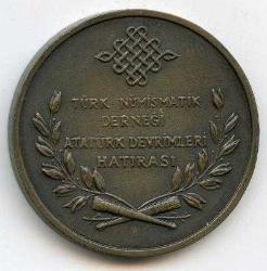 1978 TÜRK NÜMİSMATİK DERNEĞİ HARF DEVRİMİNİN 50. YILDÖNÜMÜ HATIRA BRONZ MADALYON