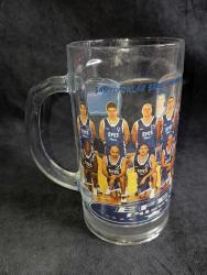 Efes Pilsen kulplu bira bardağı.0.7 lt 2002-3 döneme basketbol sampiyon takimi