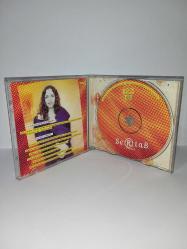 CD Sertab Erener - Sertab Erener albümü. Orijinal 1999 baskı. Disk 10 üzerinden 9.5 Sorunsuz çalışıyor koleksiyonluk. vur yüreğim, yanarım, Aşk, zor kadın, tek başına, makber, sarıl Bana, yolun başı, sır, gece kraliçesi